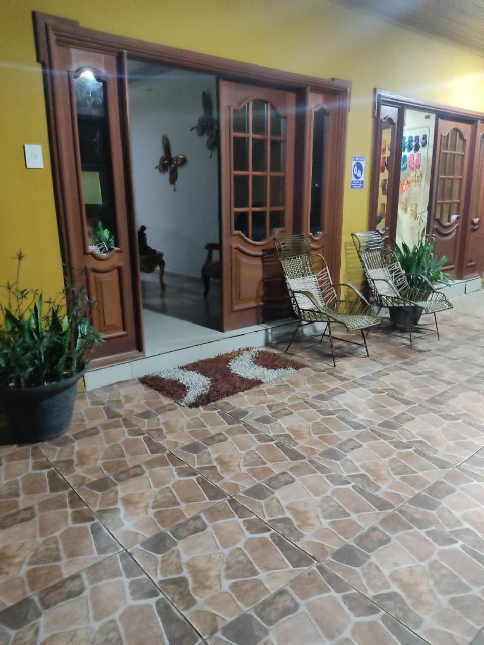 לטיסייה Hospedaje Casa Lucia מראה חיצוני תמונה